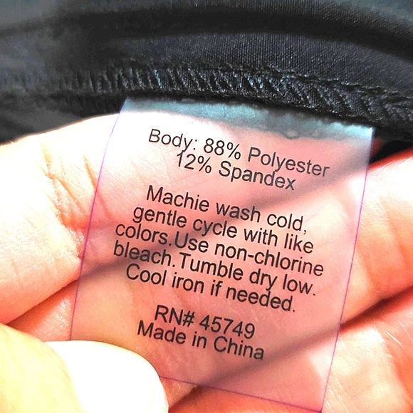 H&M Black Capris Relaxed Fit Pants - Picture 8 of 9